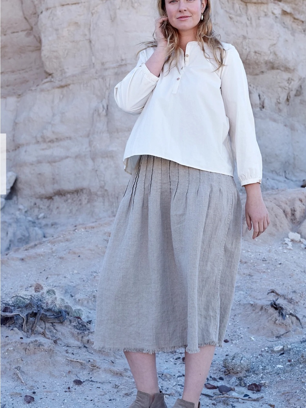 Homefrocks Ivory Linen Crinkle Skirt